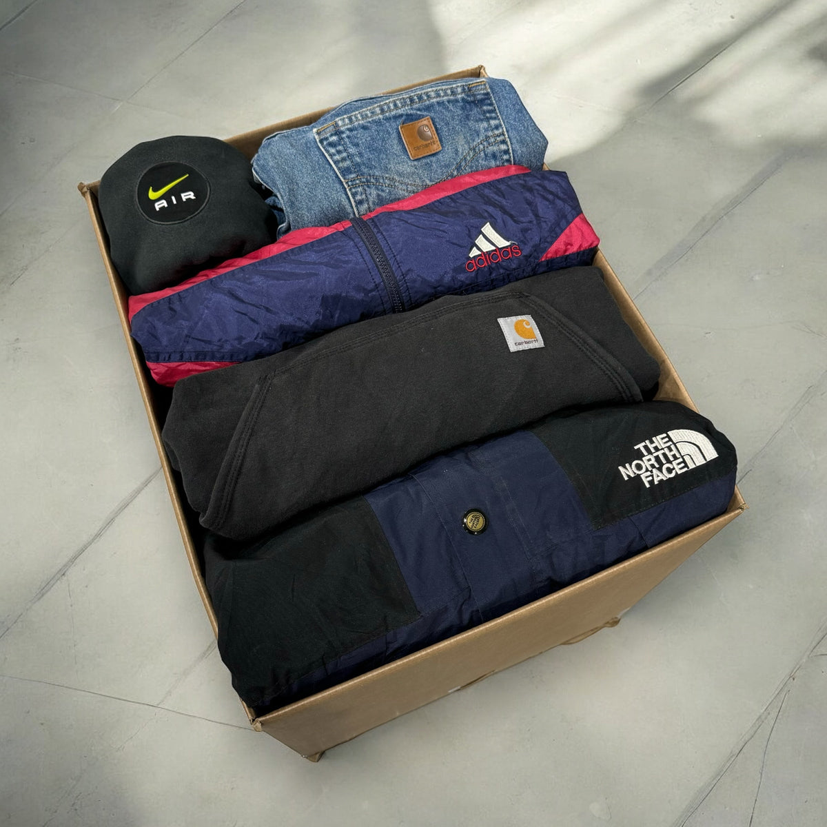 Branded Reseller Box - 15 Pieces (Spring / Summer)